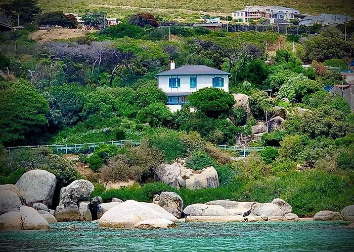 Stunning Boulders Beach House - Simonstown, Cape
