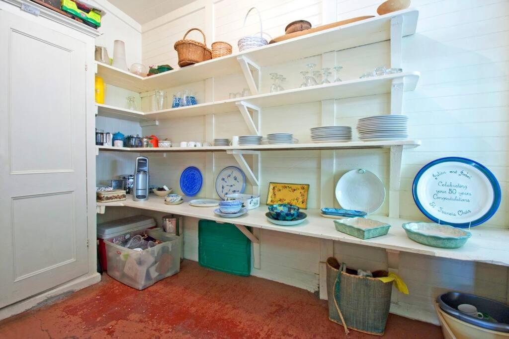 Stunning Boulders House - Simonstown, Cape