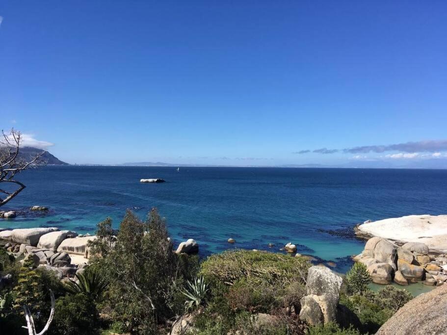 Stunning Boulders House - Simonstown, Cape Holiday home Cape Town