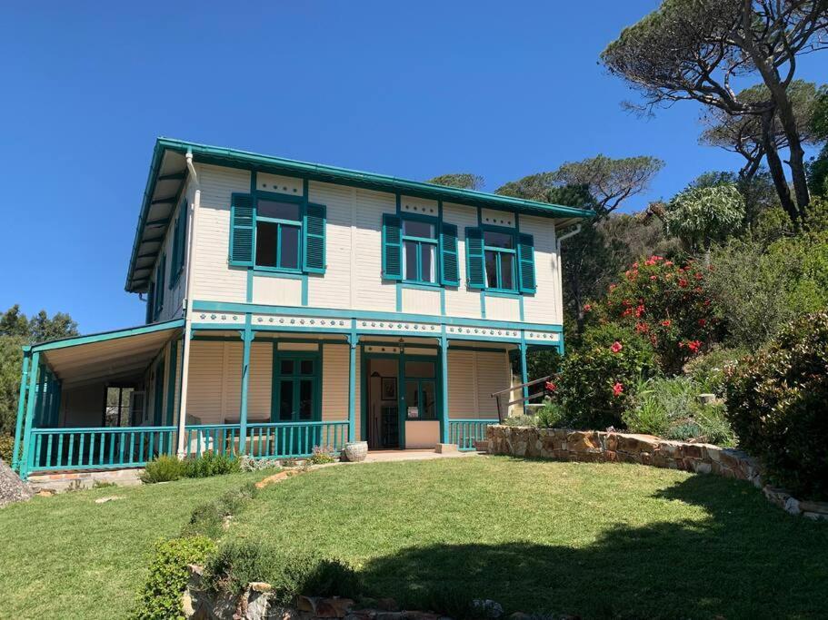 Stunning Boulders House - Simonstown, Cape
